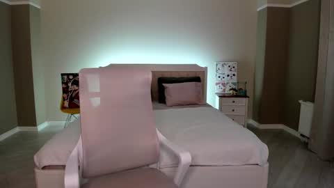 Monica online show from 3, 10, 2025