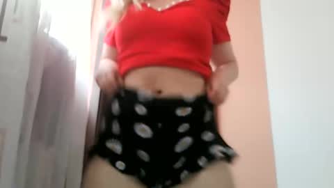 Snapshot of baby_blondee chatting on 29, 3, 2026 Baby Blonde online show from 29, 3, 2026
