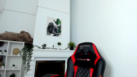 Evalena maybe just Eva online show from 24, 1, 2025