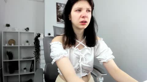 Evalena maybe just Eva online show from 26, 9, 2025