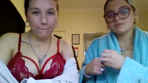 baby_girls2224 online show from 17, 2, 2026