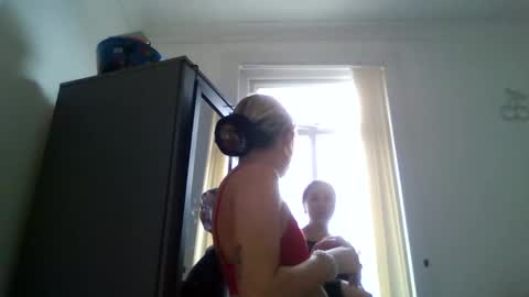 baby_girls2224 online show from 4, 3, 2026