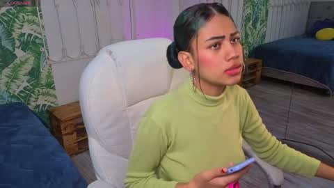 Snapshot of baby_julieta00 chatting on 21, 5, 2026 Julieta online show from 21, 5, 2026