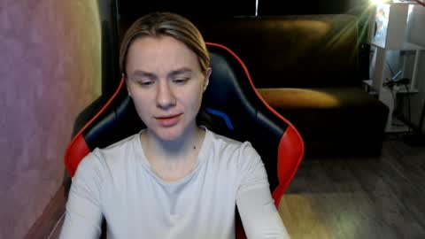 Snapshot of baby_kitte chatting on 6, 4, 2026 baby_kitte online show from 6, 4, 2026