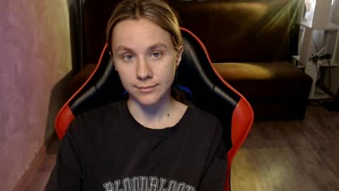 Snapshot of baby_kitte chatting on 7, 4, 2026 baby_kitte online show from 7, 4, 2026