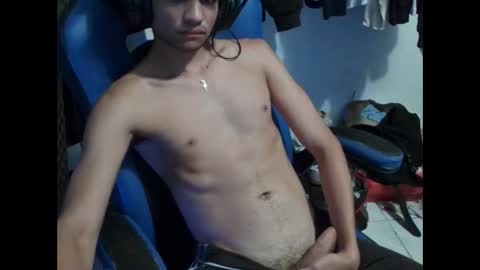 Snapshot of baby_mooonx chatting on 7, 1, 2026 adrian online show from 7, 1, 2026