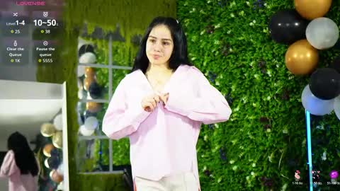 Baby Nico online show from 19, 11, 2025