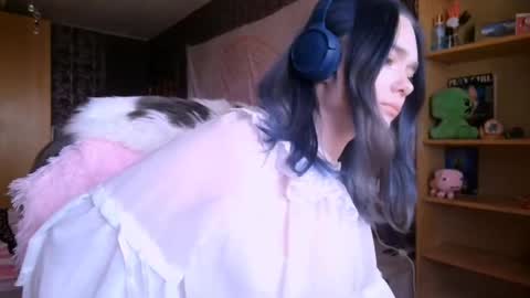 Snapshot of baby_onface chatting on 30, 4, 2026 Alice online show from 30, 4, 2026