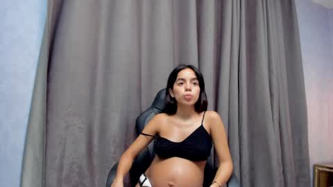 Snapshot of babyangel18_ chatting on 25, 1, 2025 ANGEL online show from 25, 1, 2025