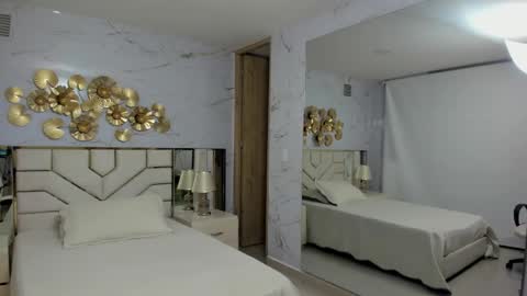 Snapshot of babyangel18_ chatting on 28, 10, 2025 ANGEL online show from 28, 10, 2025