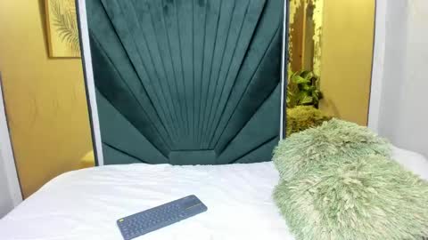 Snapshot of babyemily18_ chatting on 22, 4, 2026 Emily online show from 22, 4, 2026