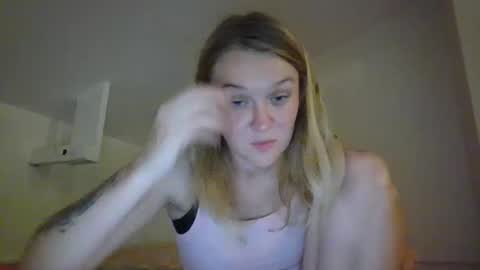 Snapshot of babykay03 chatting on 25, 9, 2025 babykay03 online show from 25, 9, 2025