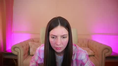 Snapshot of babylumii chatting on 6, 4, 2026 Lady Vi online show from 6, 4, 2026