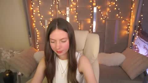 Snapshot of babylumii chatting on 20, 4, 2026 Lady Vi online show from 20, 4, 2026
