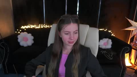 Snapshot of babylumii chatting on 21, 4, 2026 Lady Vi online show from 21, 4, 2026