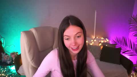 Snapshot of babylumii chatting on 26, 4, 2026 Lady Vi online show from 26, 4, 2026