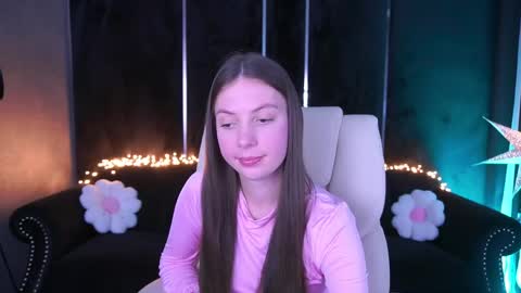 Snapshot of babylumii chatting on 29, 4, 2026 Lady Vi online show from 29, 4, 2026