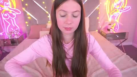 Snapshot of babylumii chatting on 11, 5, 2026 Lady Vi online show from 11, 5, 2026