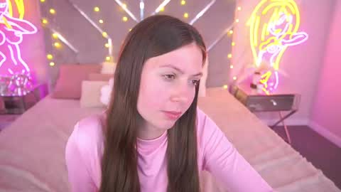 Snapshot of babylumii chatting on 11, 5, 2026 Lady Vi online show from 11, 5, 2026