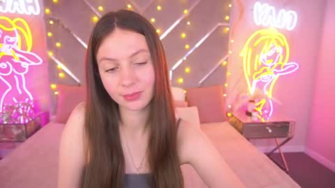 Snapshot of babylumii chatting on 12, 5, 2026 Lady Vi online show from 12, 5, 2026