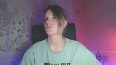 Snapshot of babymuro4ka chatting on 8, 11, 2025 Sonya online show from 8, 11, 2025