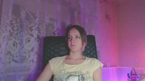 Snapshot of babymuro4ka chatting on 12, 11, 2025 Sonya online show from 12, 11, 2025