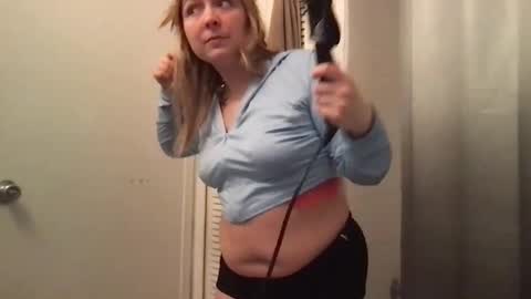 Snapshot of babyyak chatting on 8, 2, 2025 Babyak online show from 8, 2, 2025