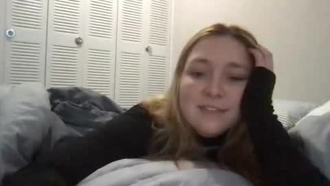 Snapshot of babyyak chatting on 10, 2, 2025 Babyak online show from 10, 2, 2025