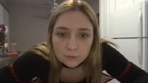 Snapshot of babyyak chatting on 11, 2, 2025 Babyak online show from 11, 2, 2025