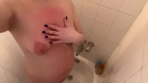 Snapshot of babyyak chatting on 11, 2, 2025 Babyak online show from 11, 2, 2025