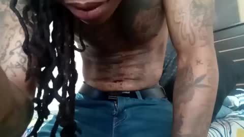 Snapshot of bad_dawgg chatting on 12, 1, 2025 rastafaria online show from 12, 1, 2025