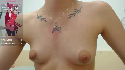 Snapshot of bad_giirl__ chatting on 15, 10, 2025 Anna online show from 15, 10, 2025