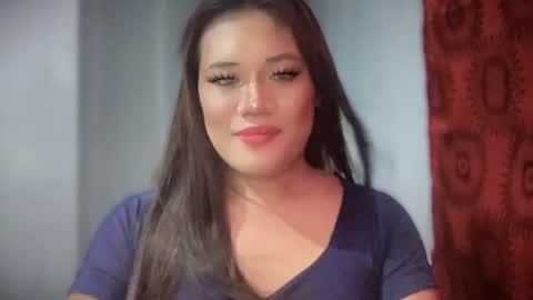 AMARA - FOLLOW ME AND THUMBS UP online show from 25, 5, 2026