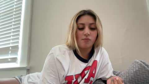 Snapshot of badbihdani18 chatting on 23, 6, 2026 badbihdani18 online show from 23, 6, 2026