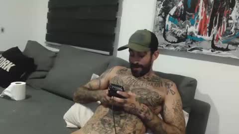 BadCouple  online show from 8, 10, 2025