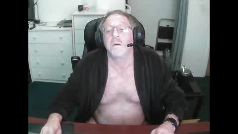 Snapshot of baddass60 chatting on 8, 11, 2025 SexyBaddass online show from 8, 11, 2025