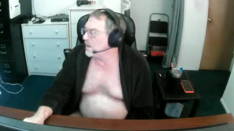 Snapshot of baddass60 chatting on 24, 6, 2026 SexyBaddass online show from 24, 6, 2026