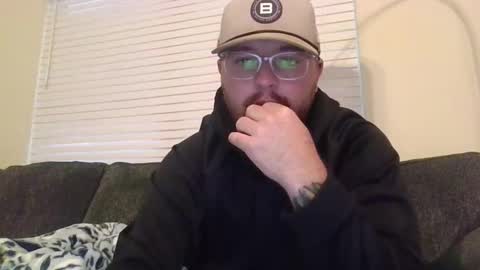 Snapshot of baddydaddy23 chatting on 26, 10, 2025 Jon online show from 26, 10, 2025