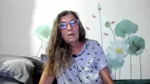 Snapshot of badgg chatting on 4, 6, 2026 Gina online show from 4, 6, 2026