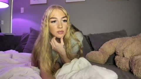 Jade online show from 6, 11, 2025