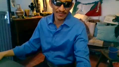 Mexican livin Off the Wall online show from 27, 2, 2025