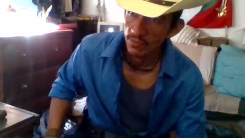 Mexican livin Off the Wall online show from 27, 2, 2025