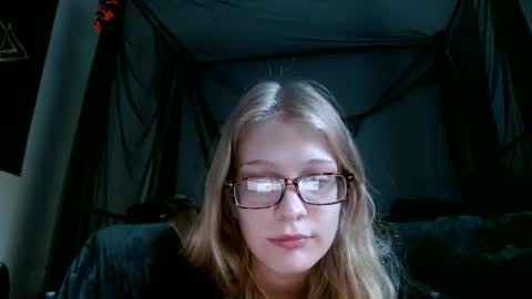 baeblondie online show from 13, 10, 2025