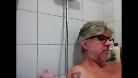 baggelina75 online show from 3, 3, 2025