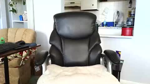 Snapshot of baldafterdark chatting on 10, 10, 2025 Anthony online show from 10, 10, 2025