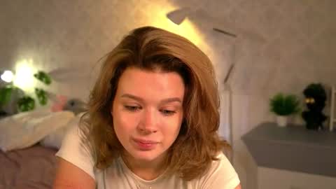 Snapshot of bambi_bimboo chatting on 30, 6, 2026 Mila online show from 30, 6, 2026