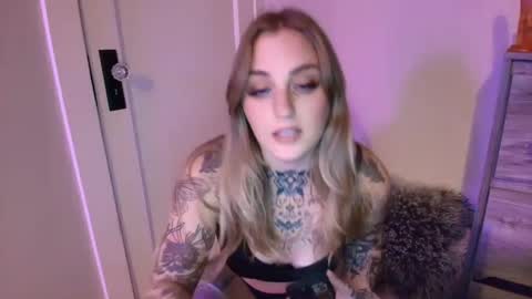 Snapshot of bambidear420 chatting on 20, 1, 2025 Bambi online show from 20, 1, 2025