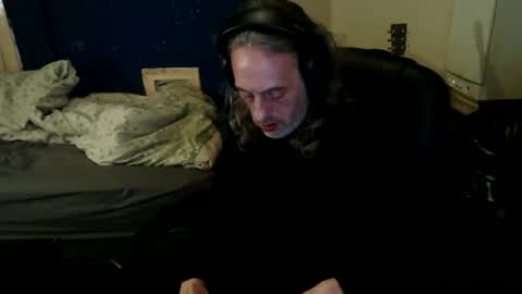 Snapshot of bangintoleather chatting on 17, 4, 2026 bangintoleather online show from 17, 4, 2026