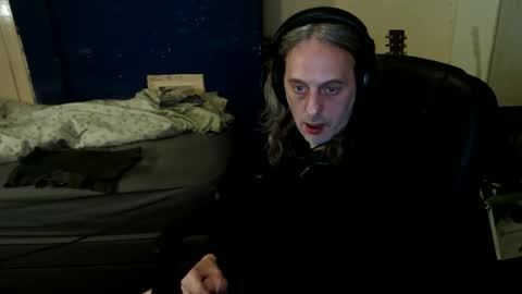 Snapshot of bangintoleather chatting on 9, 5, 2026 bangintoleather online show from 9, 5, 2026