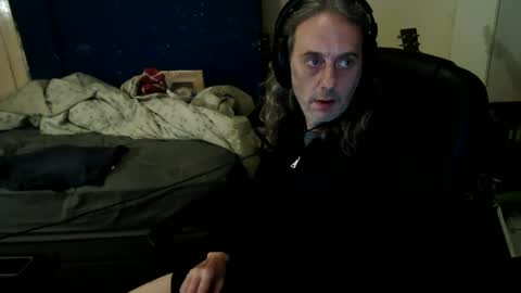 Snapshot of bangintoleather chatting on 2, 6, 2026 bangintoleather online show from 2, 6, 2026